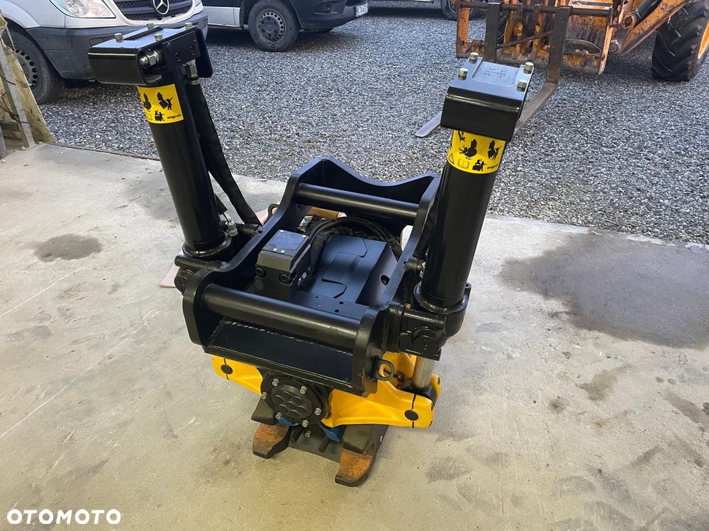 Inny Engcon EC226 - 2