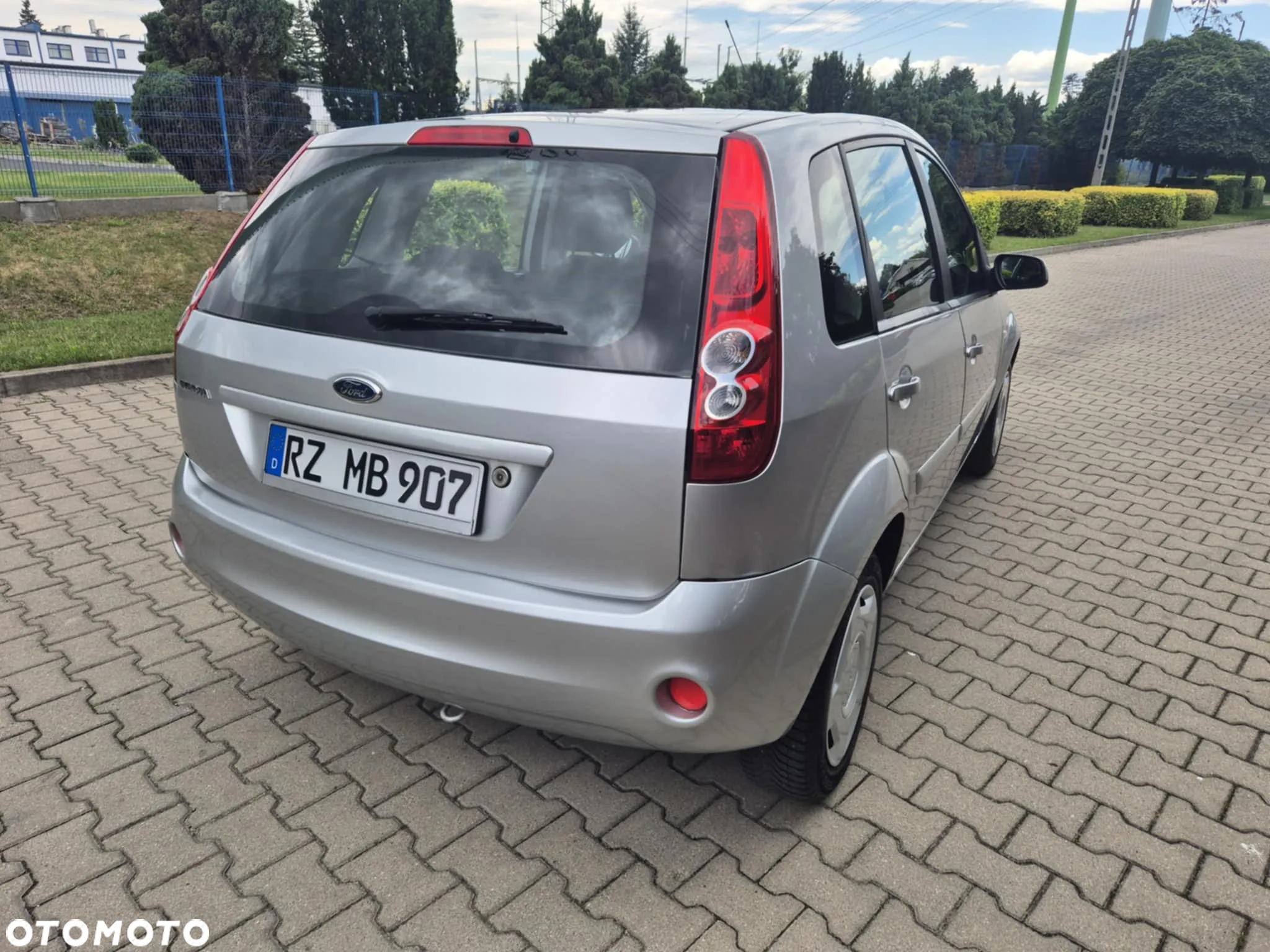 Ford Fiesta 1.3 Ambiente - 9