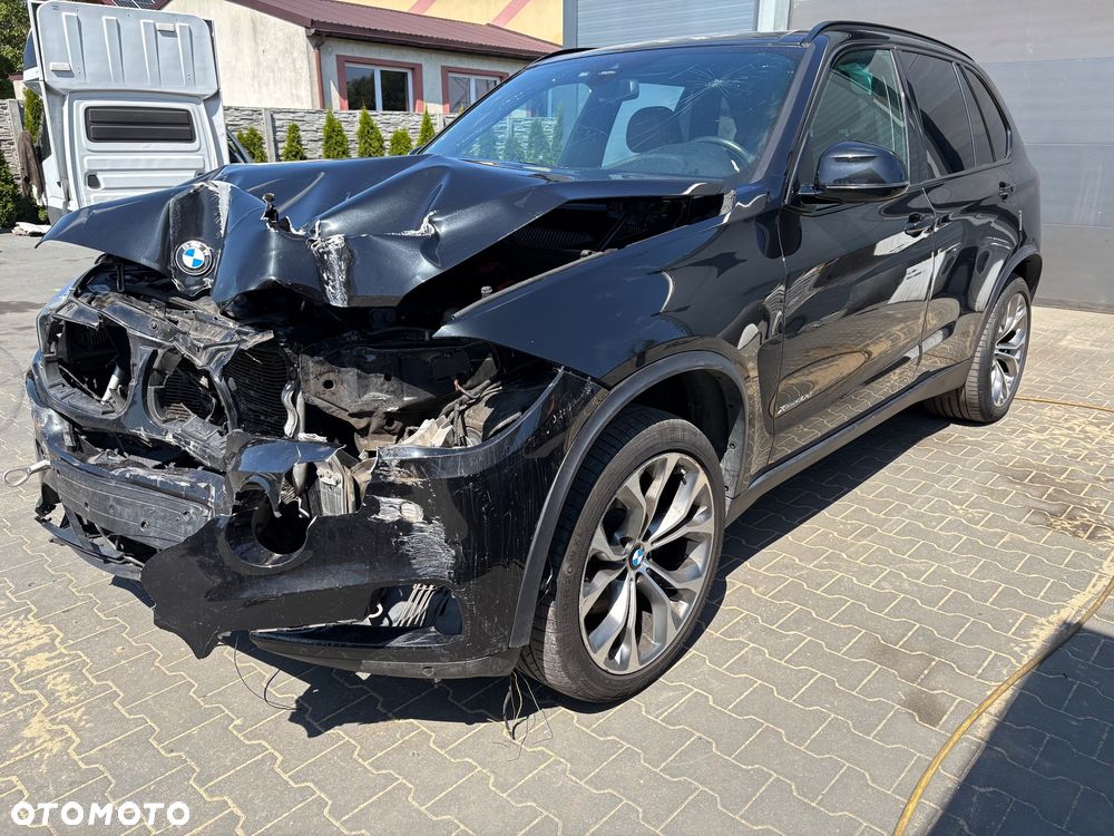 BMW X5 xDrive40d Sport-Aut - 2