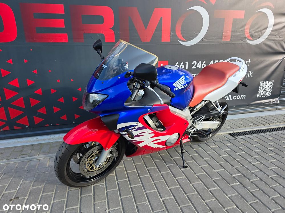 Honda CBR - 32