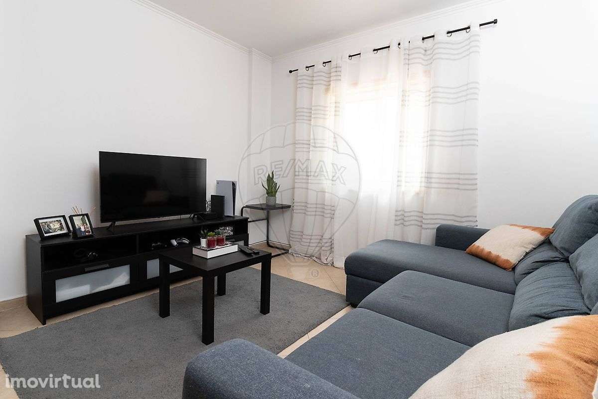Apartamento T2 para arrendamento - Grande imagem: 2/19