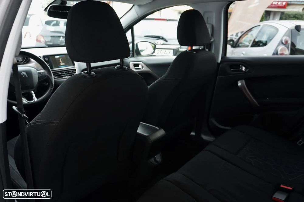 Peugeot 2008 1.4 HDi Active - 12