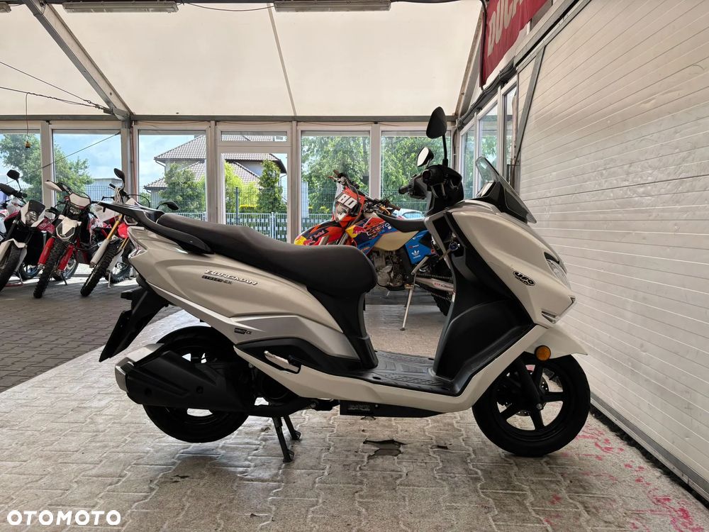 Suzuki Burgman - 17