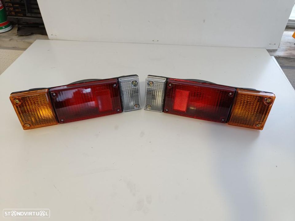 Farolim farol Nissan D21 D22 / nissan cabstar F22 BH40( novos) - 1