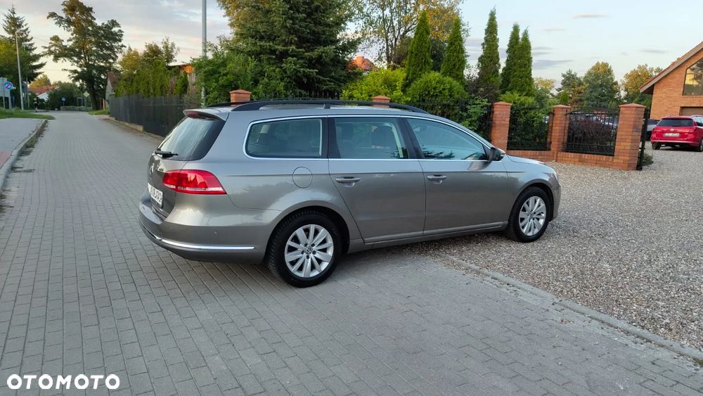 Volkswagen Passat 2.0 TDI Comfortline - 21