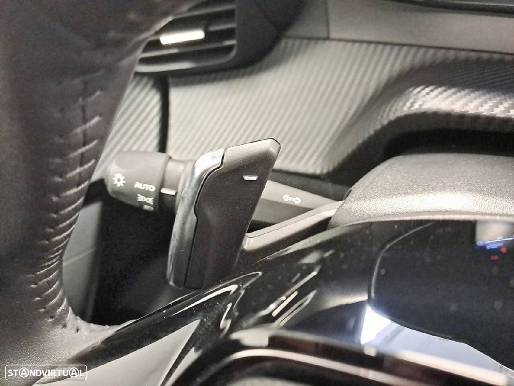 Peugeot 2008 1.2 Hybrid Allure e-DCS6 - 14