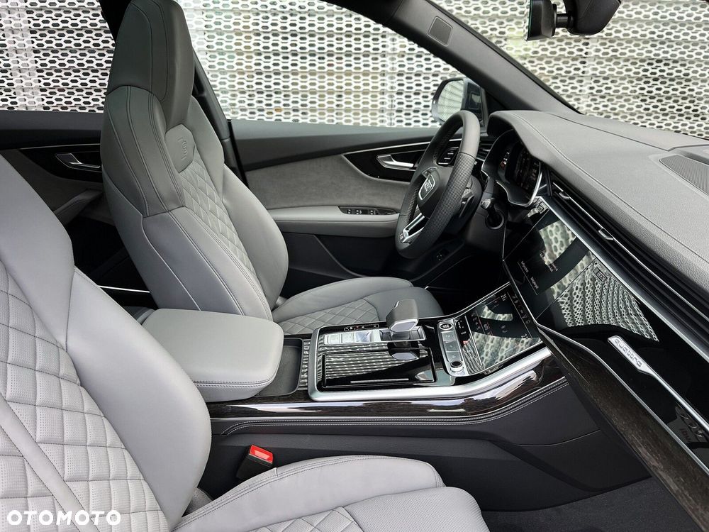 Audi Q8 - 19
