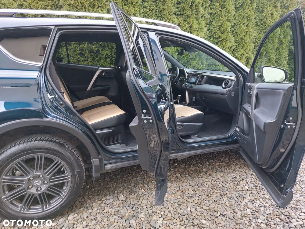 Toyota RAV4 Hybrid Platinum 4x2 - 8