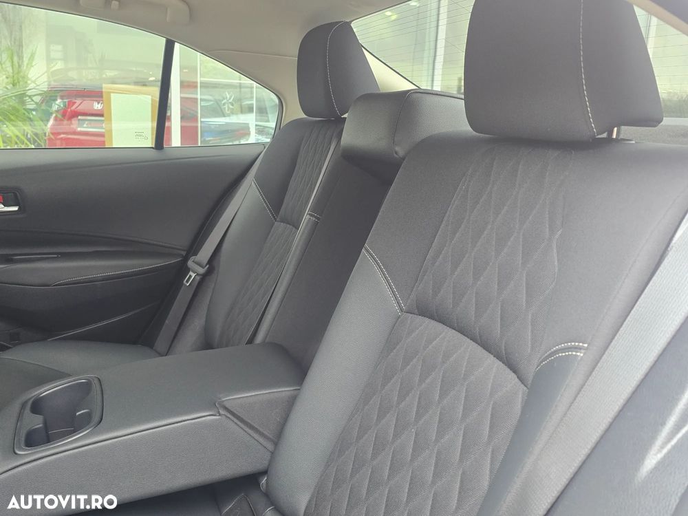 Toyota Corolla Sedan 1.8 HSD Exclusive - 16