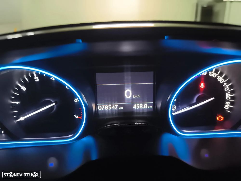 Peugeot 2008 1.2 PureTech Active - 11