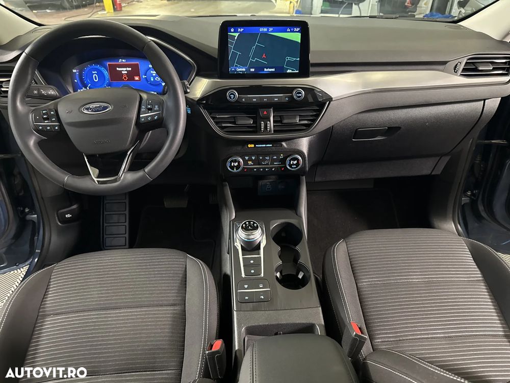 Ford Kuga - 10
