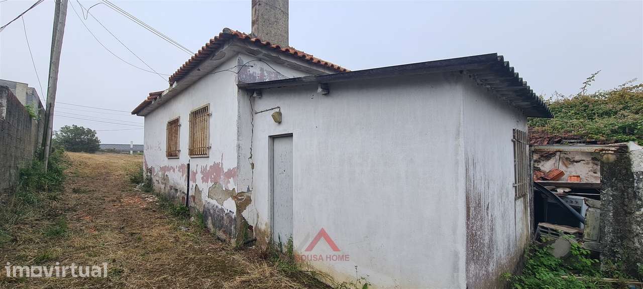 Moradia T3 Rés-do-Chão / Remodelação / Investimento / Vistas Castelo - Grande imagem: 5/23