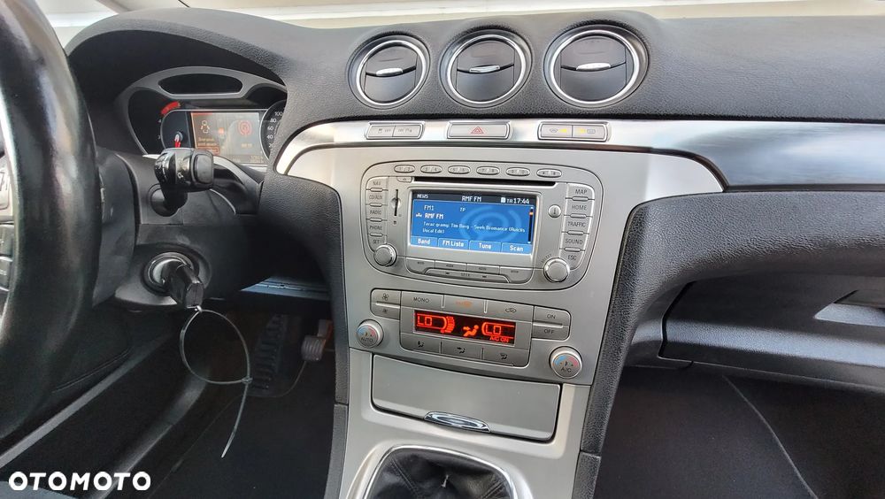 Ford S-Max 2.0 TDCi Titanium - 27