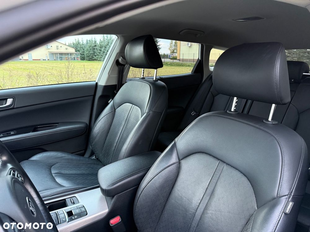 Kia Optima - 34