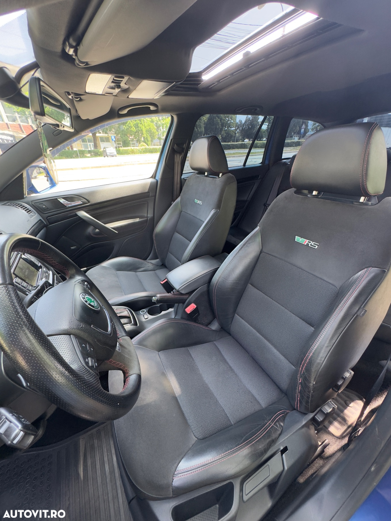 Skoda Octavia Combi 2.0 TDI RS DSG - 6
