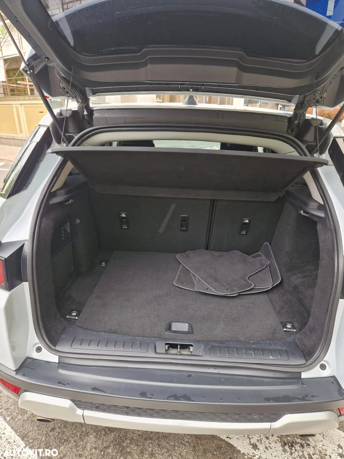 Land Rover Range Rover Evoque - 17