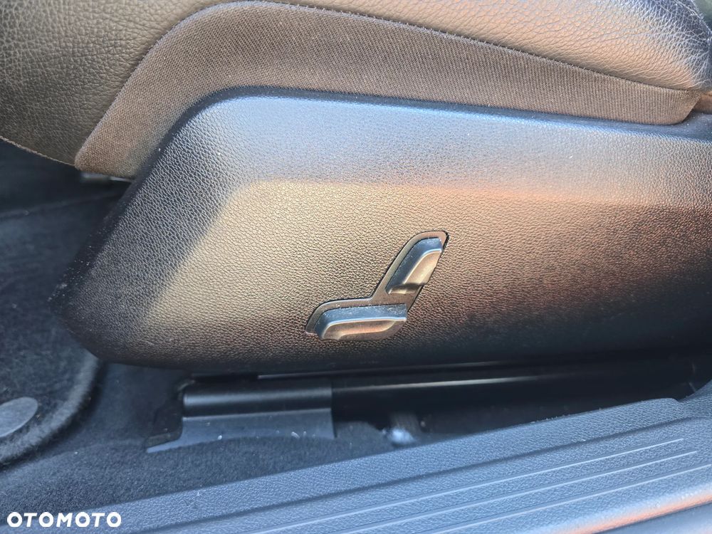 Mercedes-Benz Klasa E 250 CDI DPF BlueEFFICIENCY 7G-TRONIC Elegance - 14