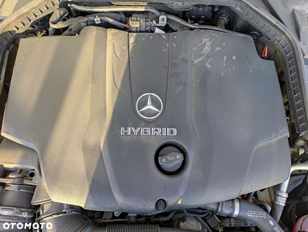Mercedes-Benz Klasa C 300 BlueTEC Hybrid 7G-TRONIC Edition 1 - 23