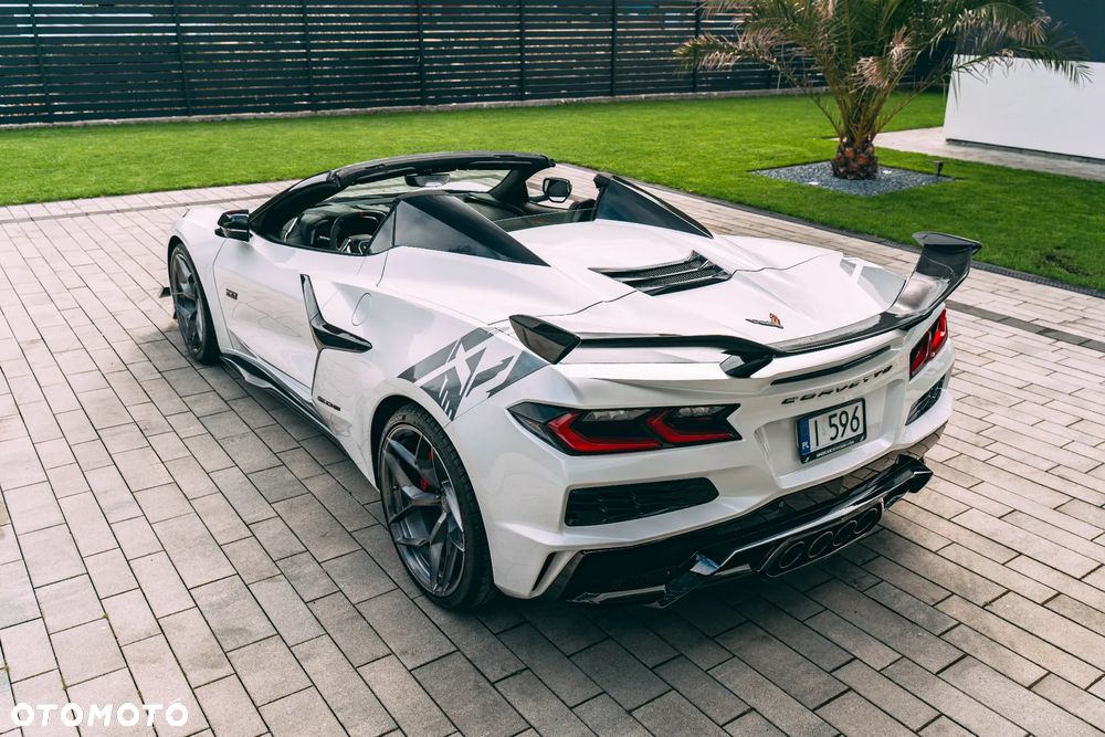 Chevrolet Corvette - 30