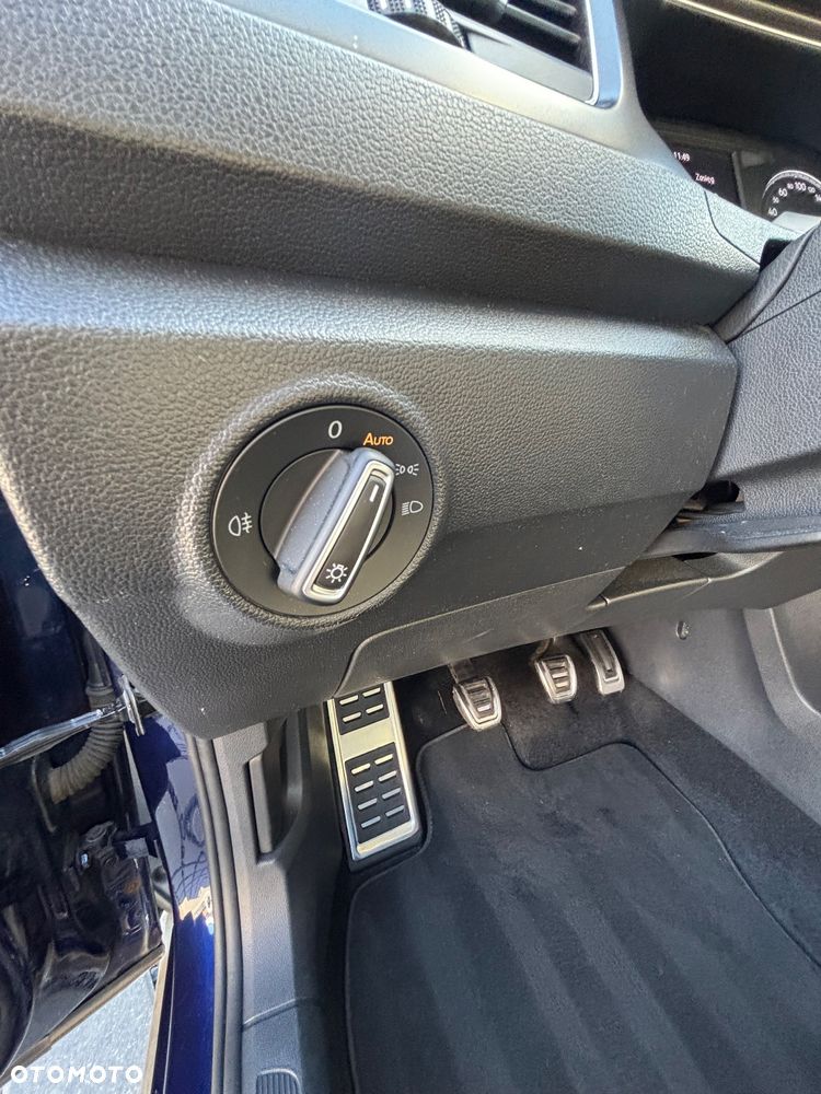 Volkswagen T-Roc 1.0 TSI Advance - 21