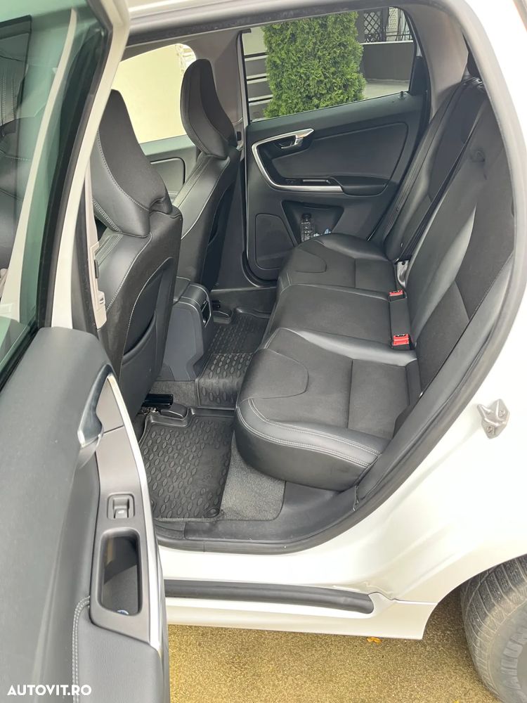 Volvo XC 60 D4AWD Momentum - 7