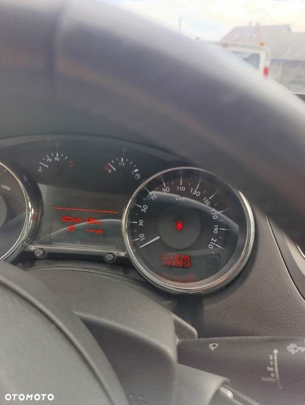 Peugeot 5008 2010 photo 3