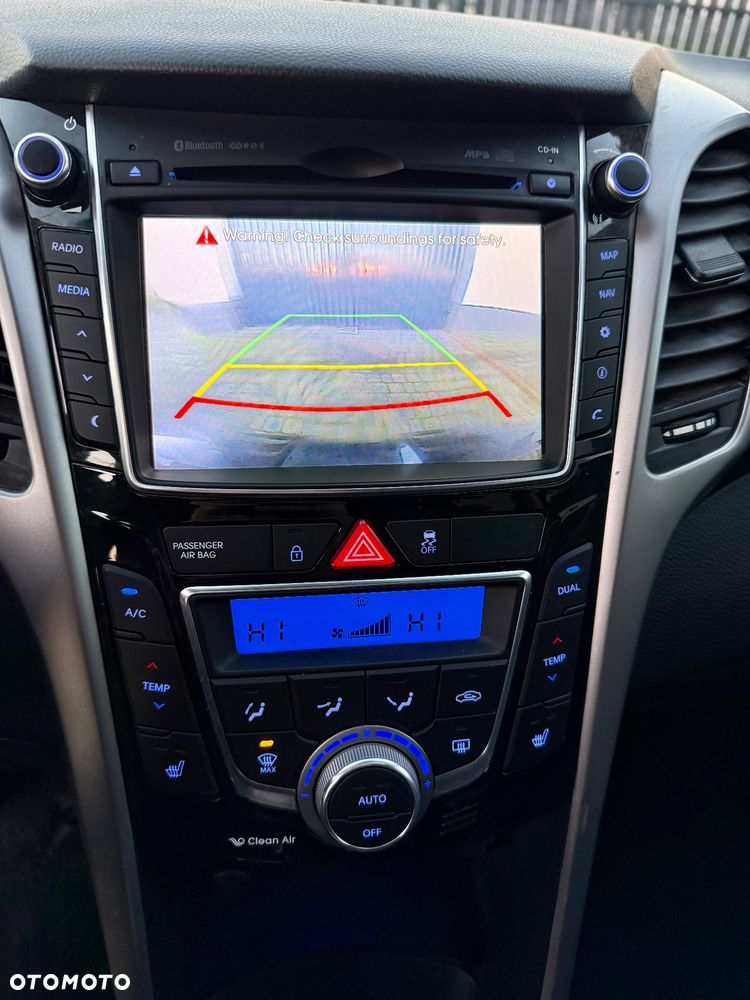 Hyundai i30 blue 1.6 CRDi Passion - 20