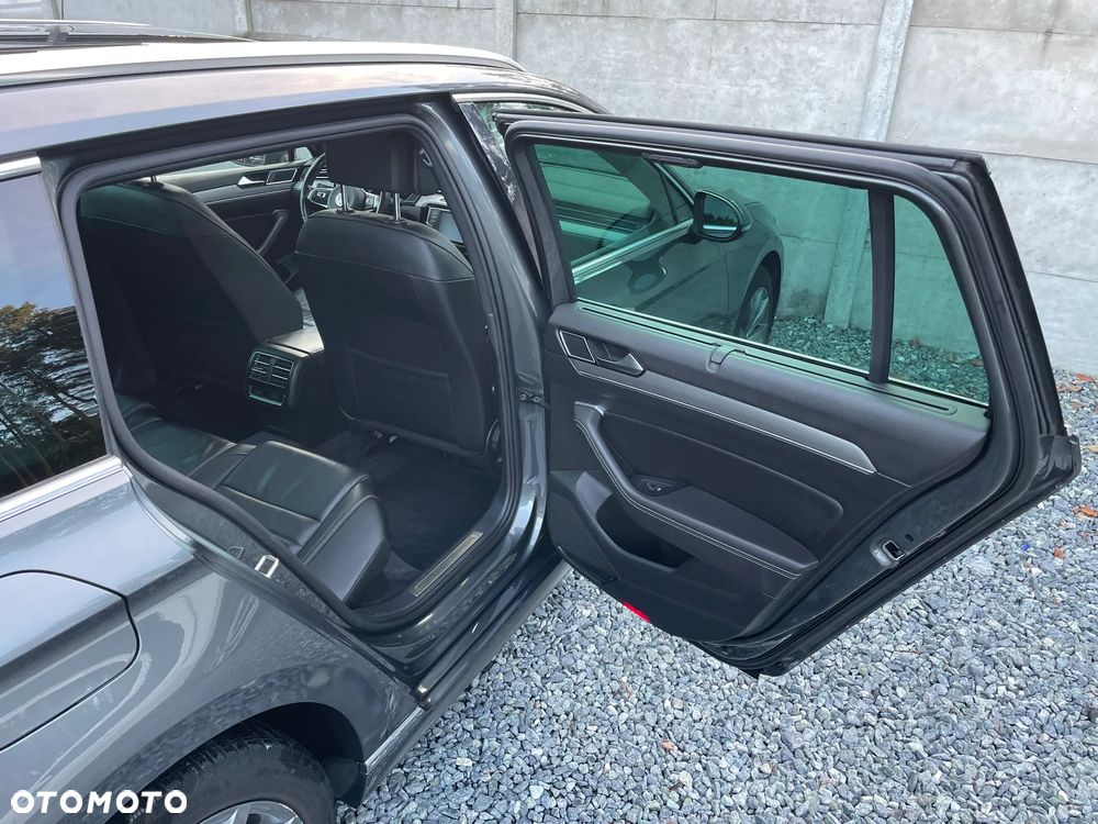 Volkswagen Passat Variant - 22