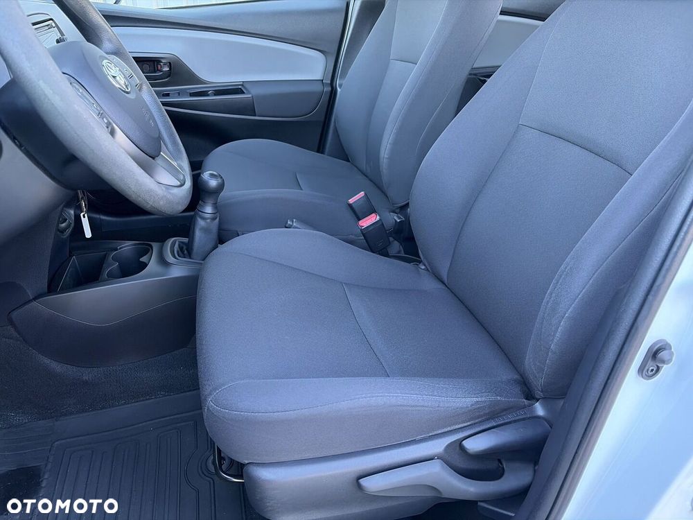 Toyota Yaris - 13