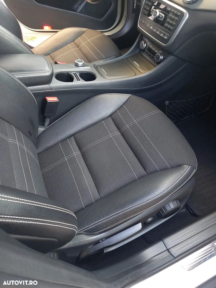 Mercedes-Benz GLA 220 CDI 4MATIC 7G-DCT Urban - 13