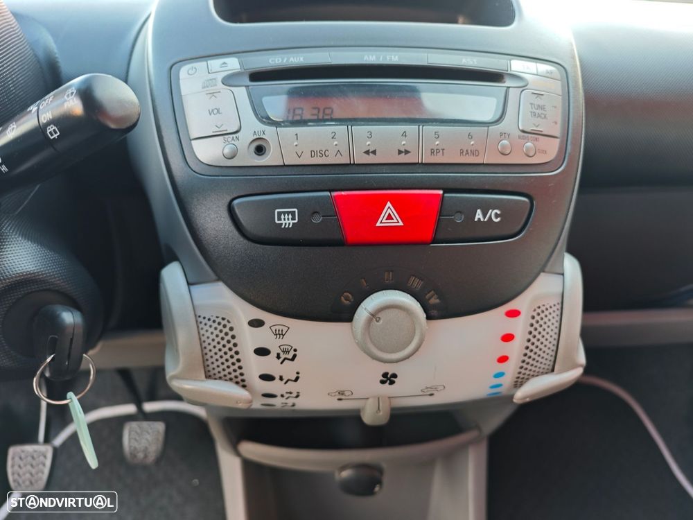 Peugeot 107 1.0 Active - 13