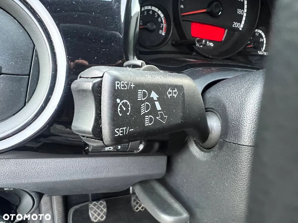 Volkswagen up! (BlueMotion Technology) move - 33