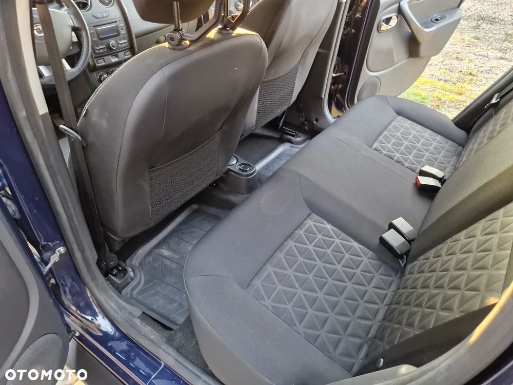 Dacia Duster 1.6 Laureate - 19