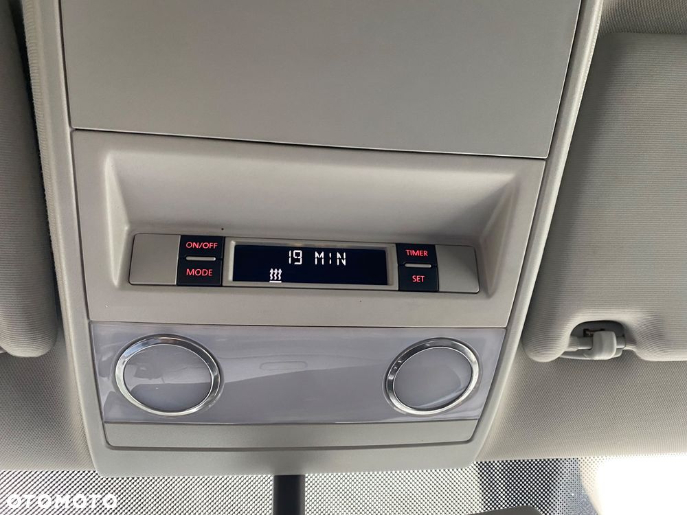 Volkswagen Multivan - 10