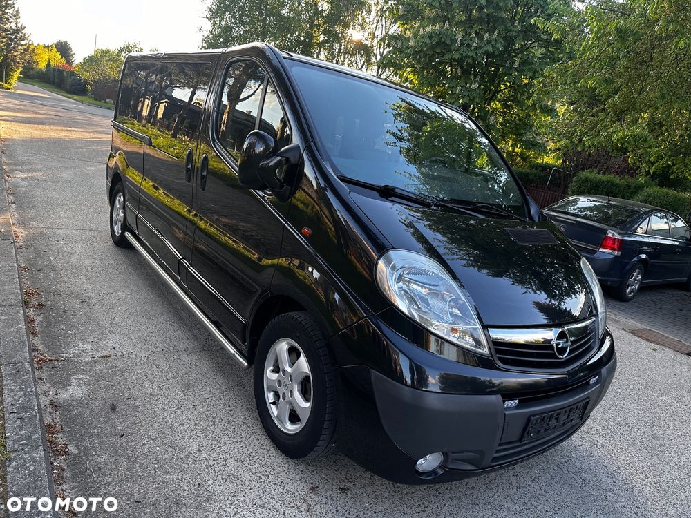 Opel Vivaro - 1