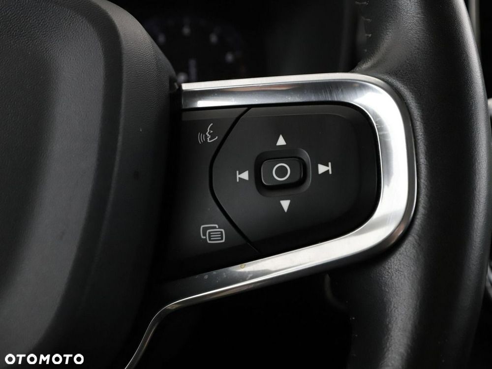 Volvo XC 40 T4 Momentum - 33