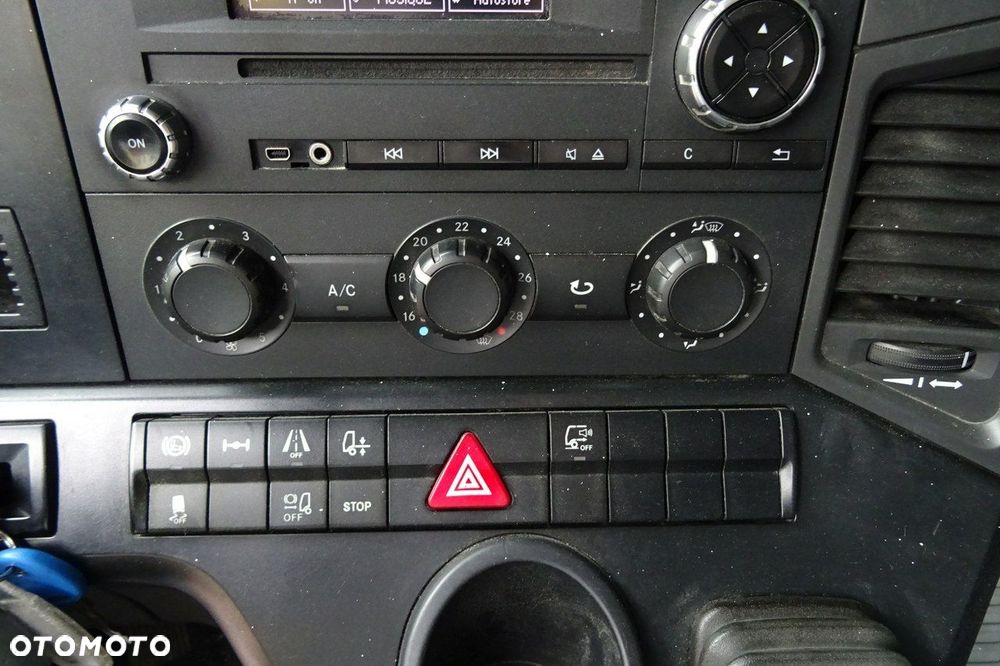 Mercedes-Benz Antos 1830 Euro6 kontener 21pal winda poduszki klima Sprowadzony - 9