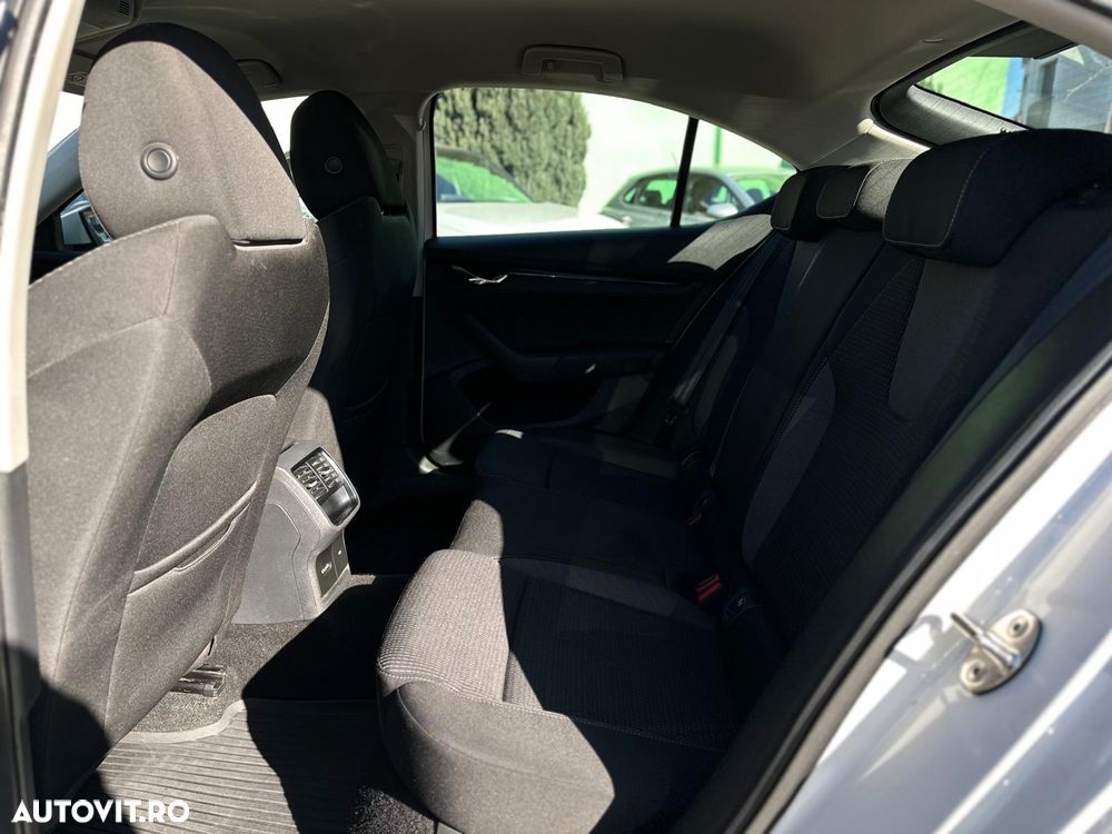 Skoda Octavia 1.5 TSI ACT Clever - 39