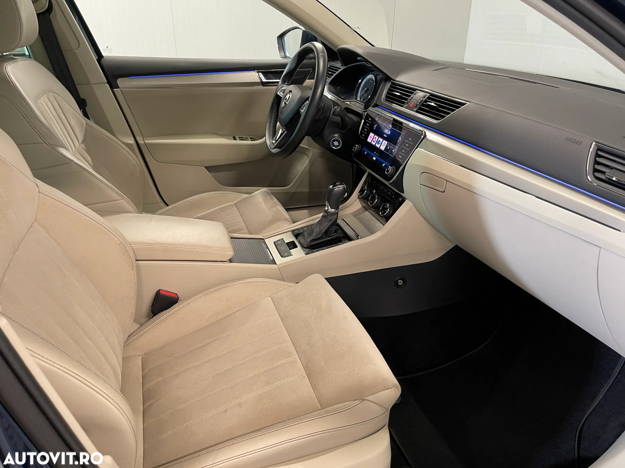 Skoda Superb 2.0 TDI DSG Style - 11
