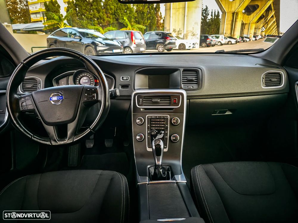 Volvo V60 2.0 D4 Kinetic - 10