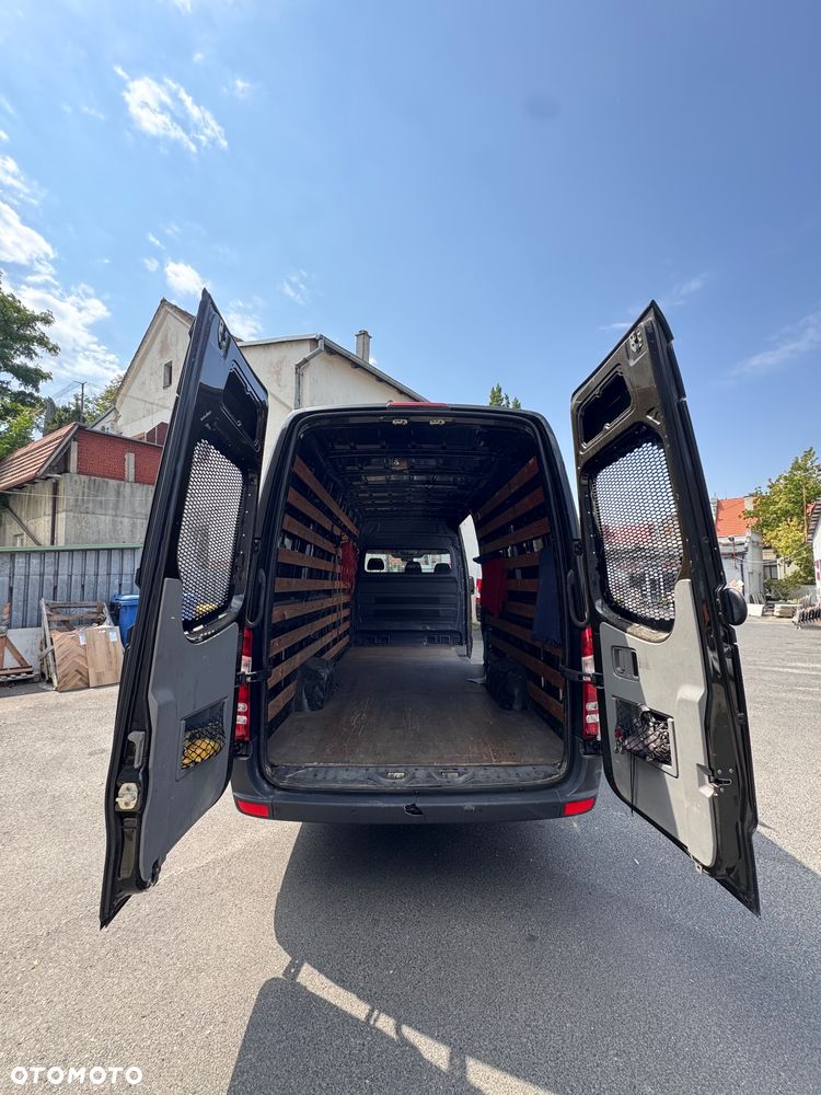 Mercedes-Benz Sprinter - 4