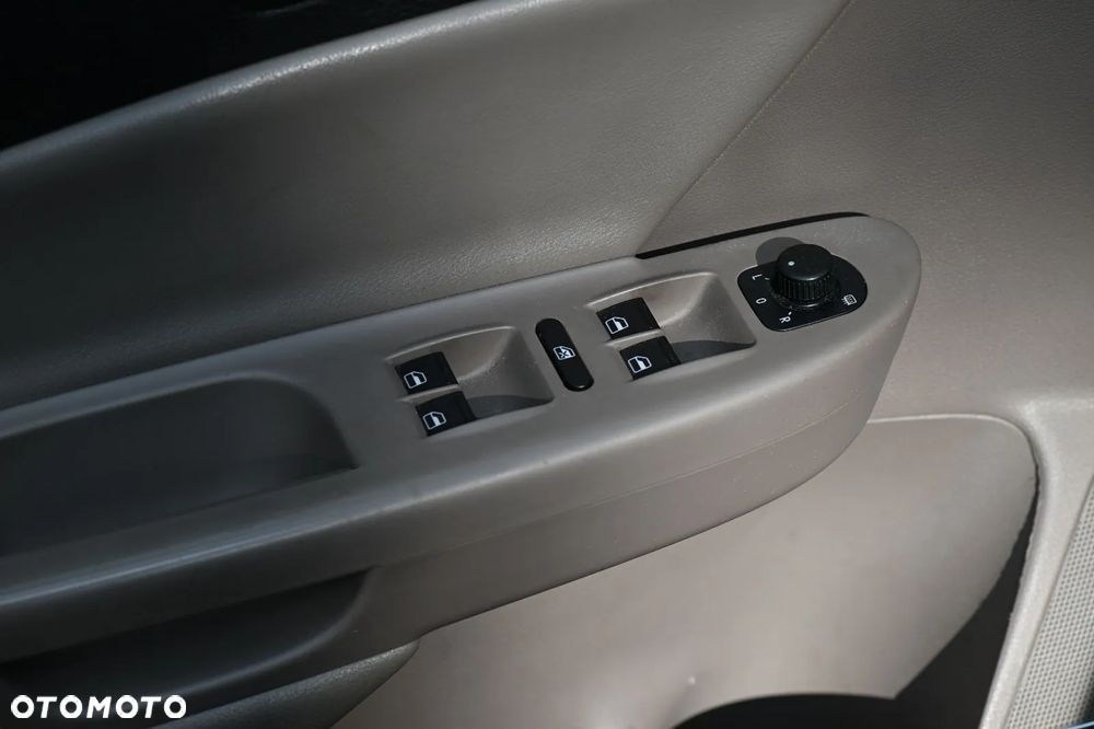 Volkswagen Passat 2.0 TDI Highline - 8