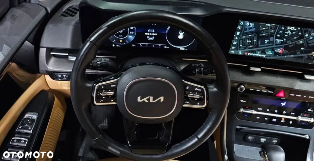 Kia Carnival - 10