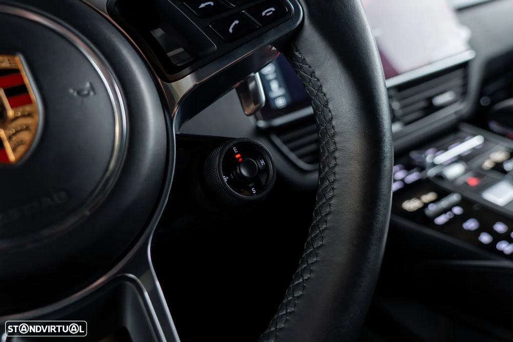 Porsche Cayenne - 16