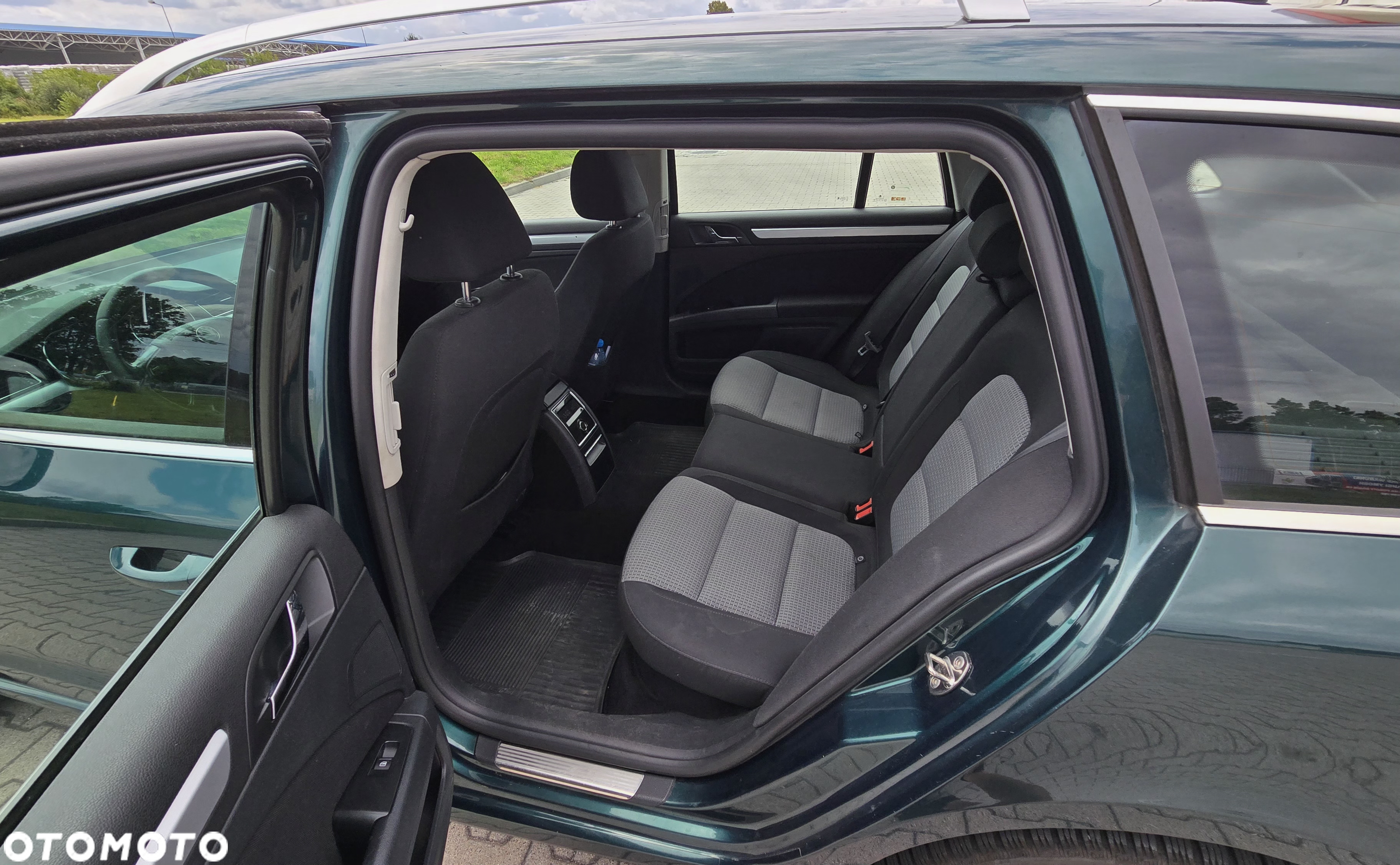 Skoda Superb 2.0 TDI Elegance DSG - 19