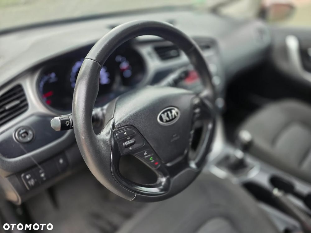 Kia Ceed 1.6 GDI L - 18