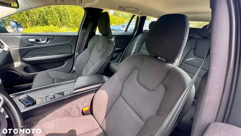 Volvo V60 B3 B DKG Core - 6