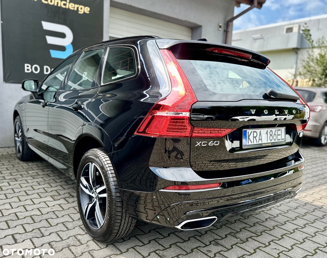 Volvo XC 60 T6 AWD Plug-In Hybrid R-Design - 6