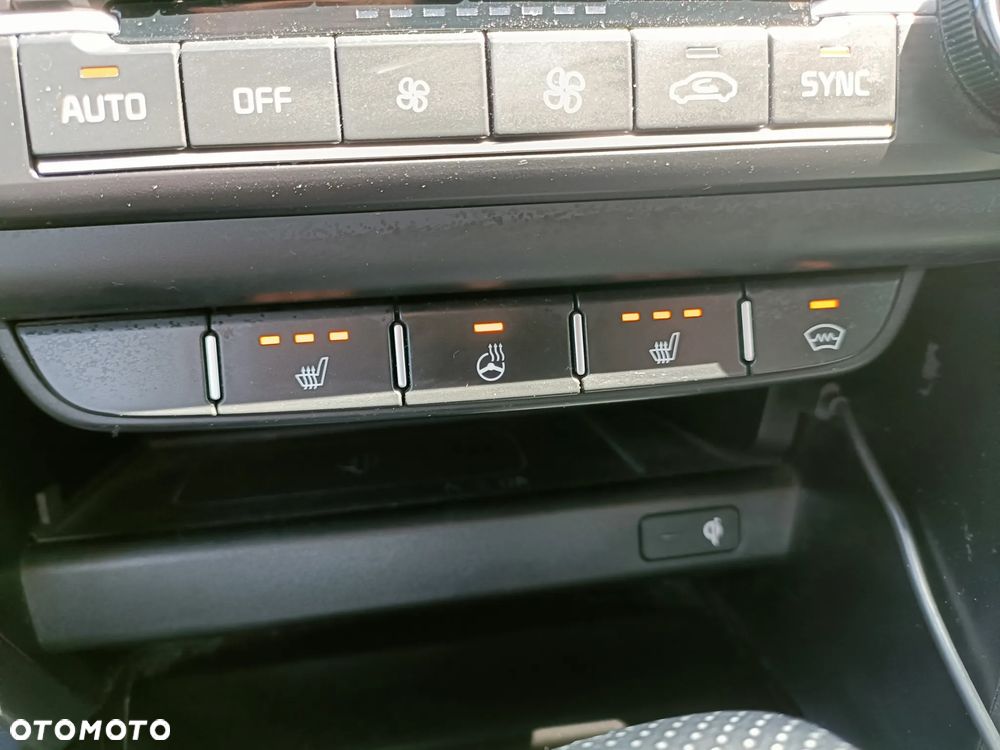 Kia ProCeed 1.5 T-GDI GT Line DCT - 17