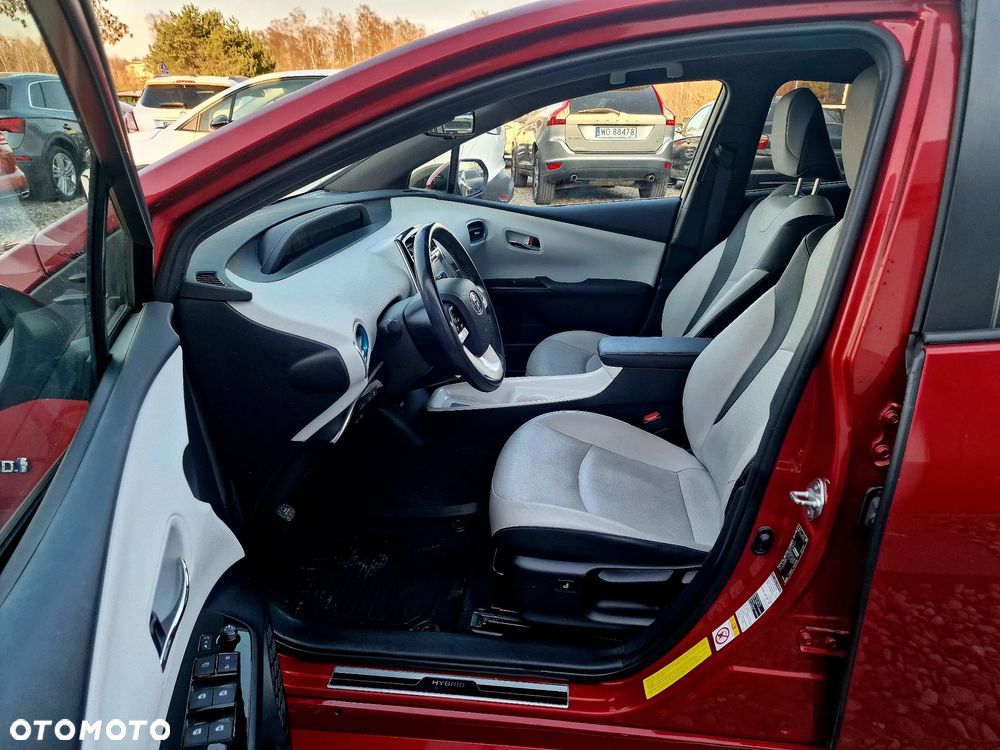 Toyota Prius Hybrid Executive - 19